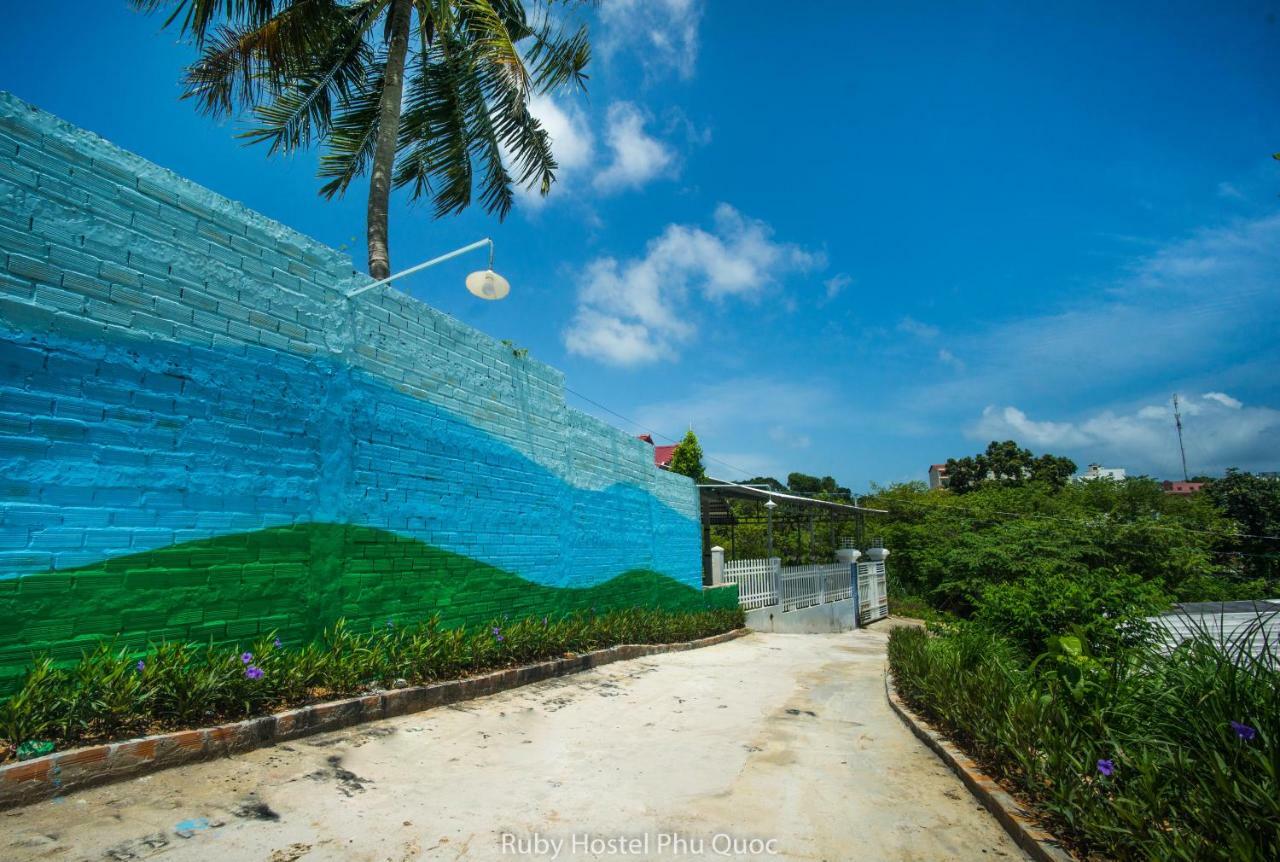 Ruby Phu Quoc Hostel Esterno foto