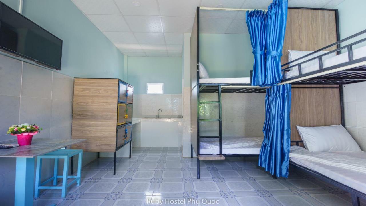 Ruby Phu Quoc Hostel Esterno foto