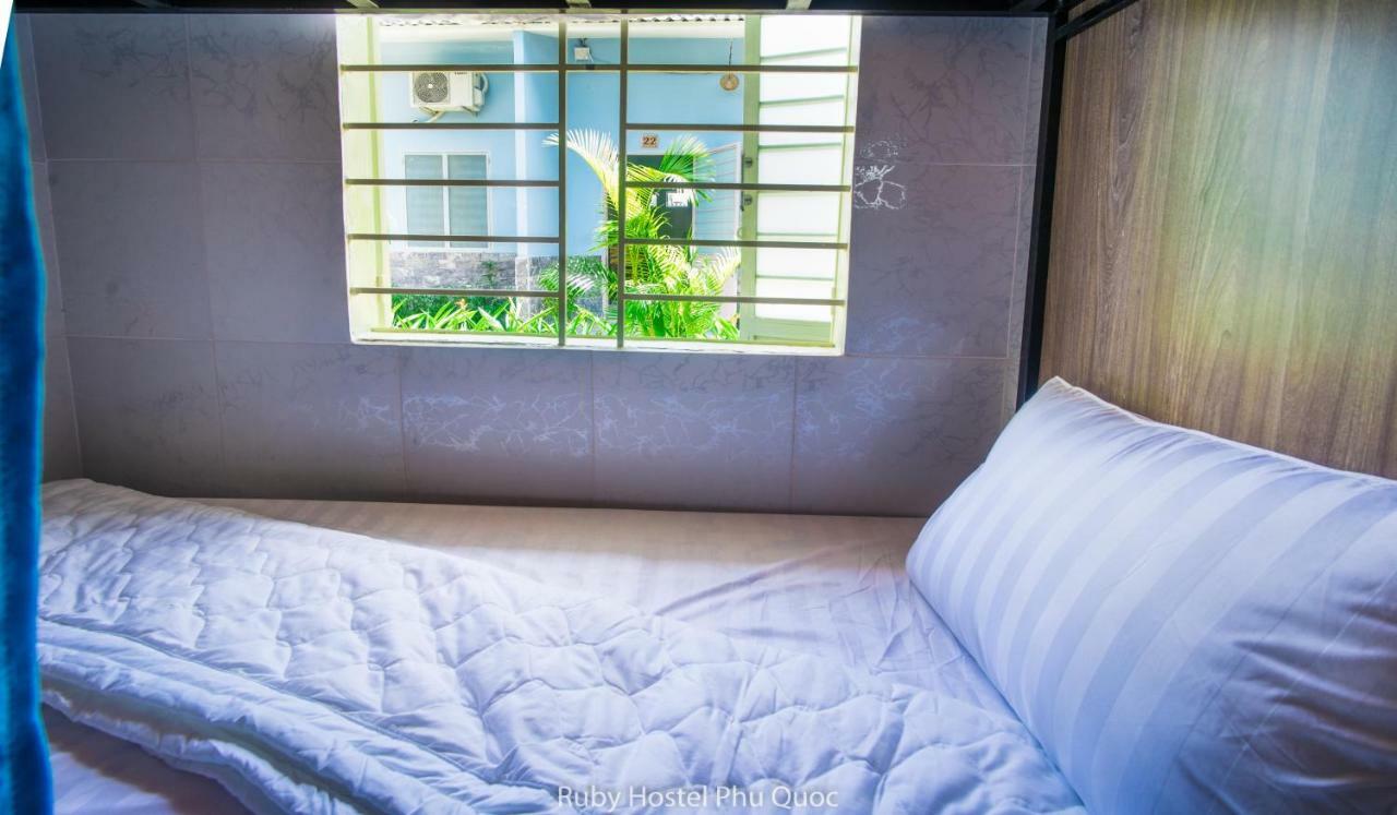Ruby Phu Quoc Hostel Esterno foto