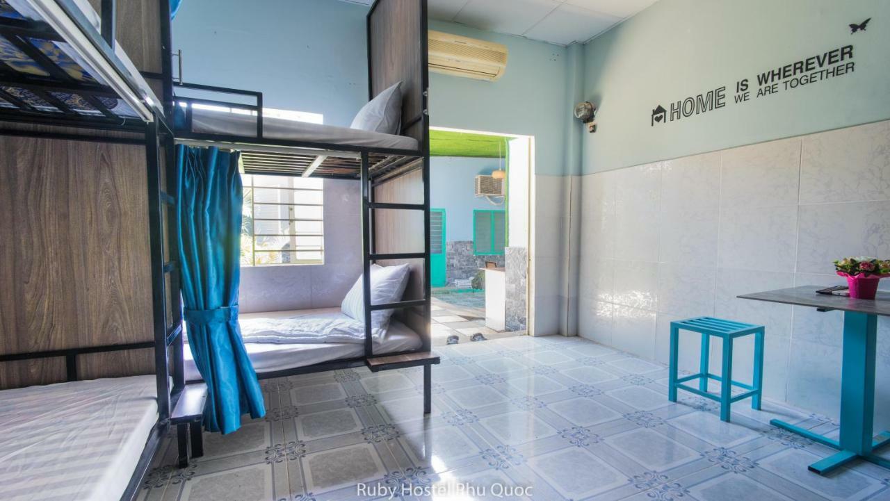 Ruby Phu Quoc Hostel Esterno foto