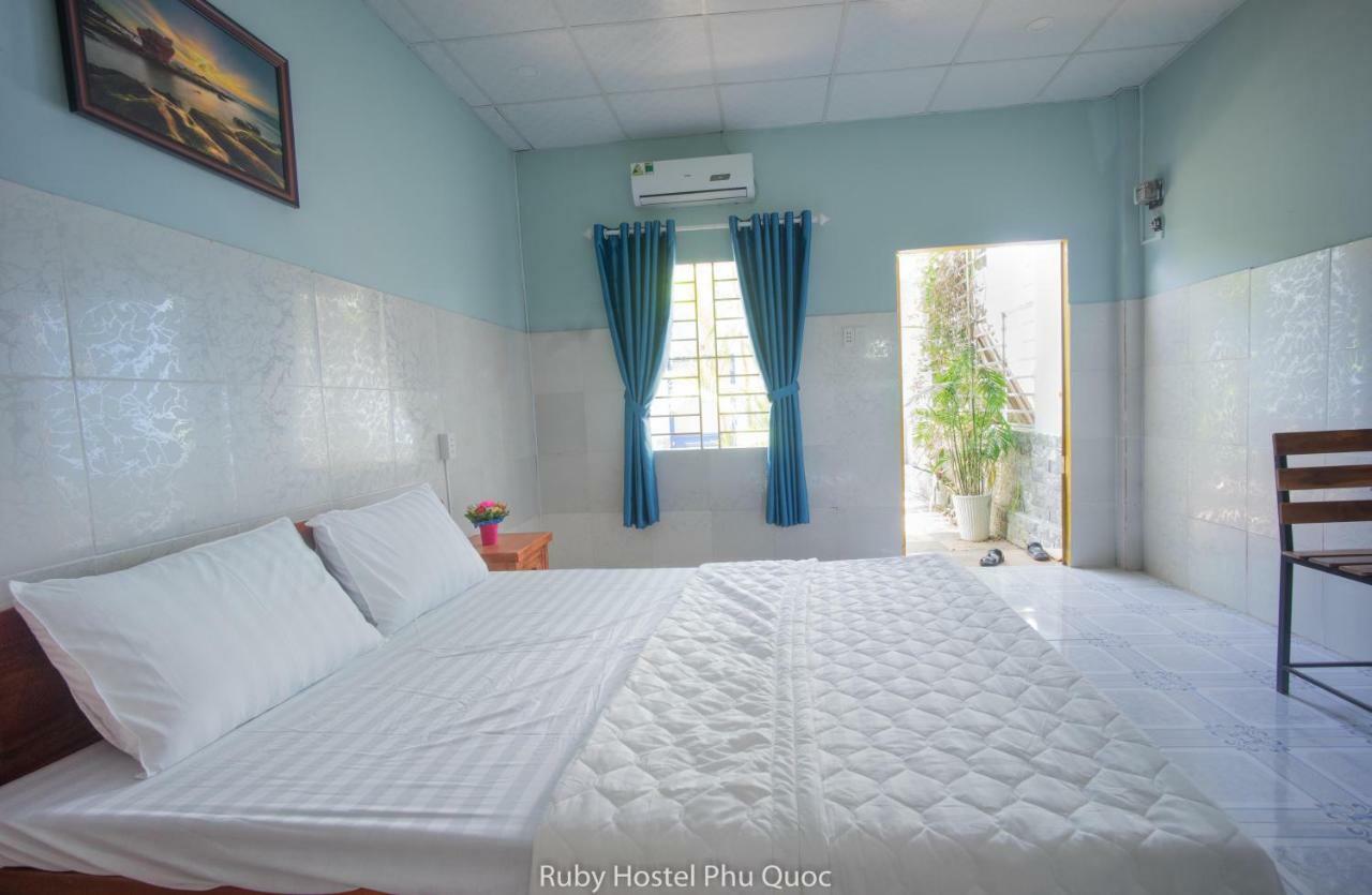 Ruby Phu Quoc Hostel Esterno foto