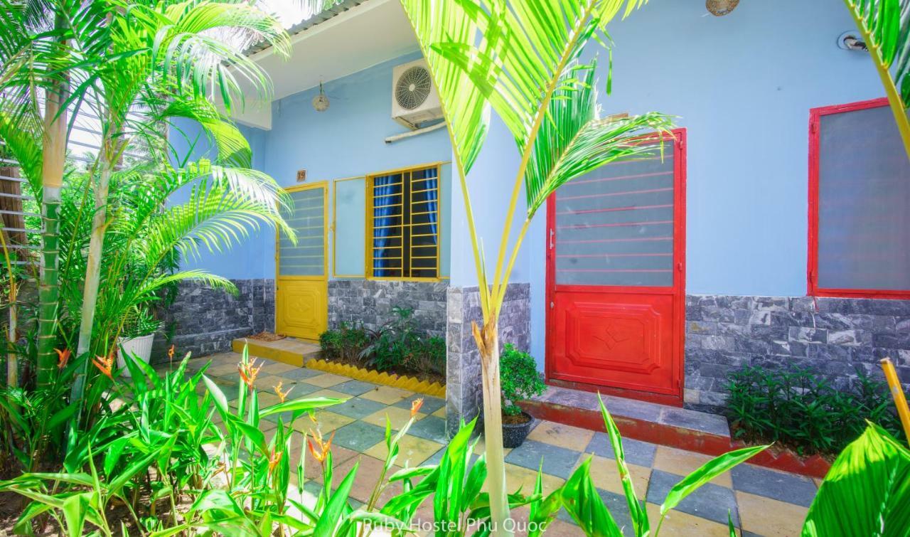 Ruby Phu Quoc Hostel Esterno foto