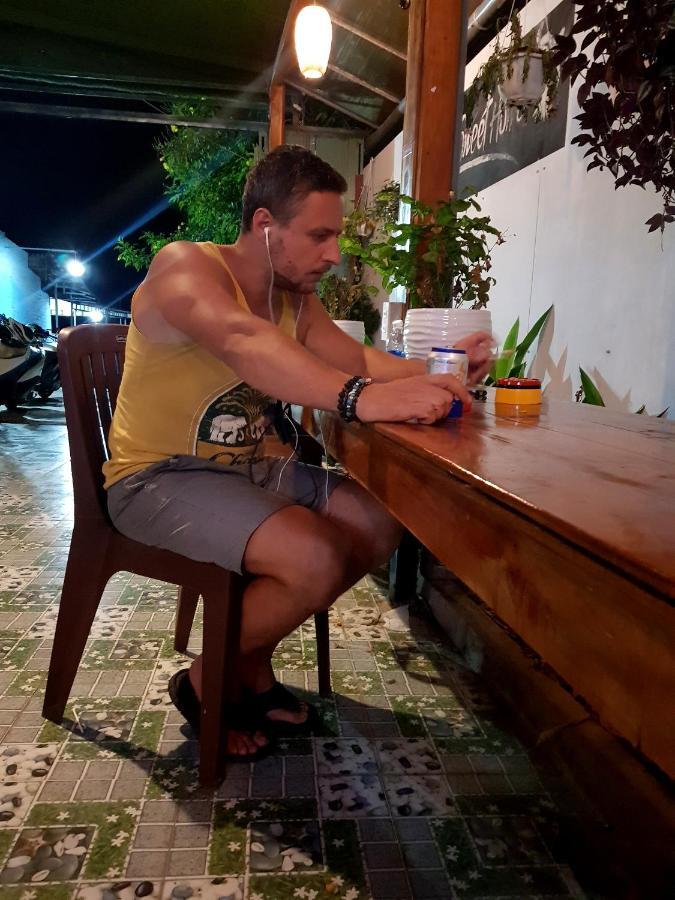 Ruby Phu Quoc Hostel Esterno foto